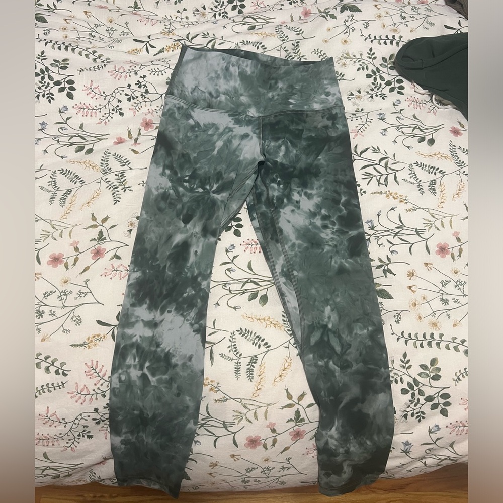 Lululemon Align High Rise Leggings 25” size 6